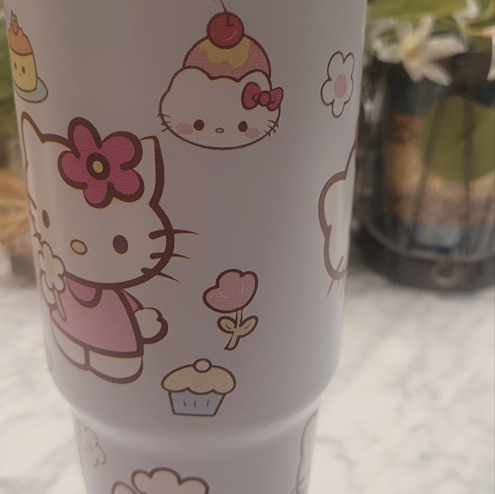 Stanley IceFlow Flip Straw 30oz Hello Kitty White Travel Tumbler With Flip Straw - Picture 5 of 10